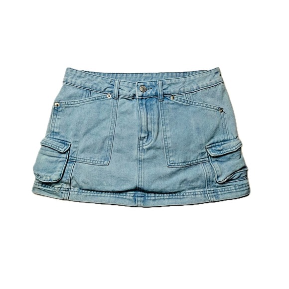 The Unbranded Brand Dresses & Skirts - Women's Light Wash Denim Cargo Mini Skirt Utility Pocket Y2K Size 14 Waist 28"